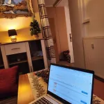Halle, Bestes In Preis- Leistung- Lage, City, Eg, 84 Qm, Sd, 1- 3 Doppelzimmer, Extra Fuer Sie Kostenlose Tv Lounge Extra Kueche U Bad Bis 6 Personen 公寓