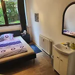 Halle, Bestes In Preis- Leistung- Lage, City, Eg, 84 Qm, Sd, 1- 3 Doppelzimmer, Extra Fuer Sie Kostenlose Tv Lounge Extra Kueche U Bad Bis 6 Personen *