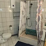 Halle, Bestes In Preis- Leistung- Lage, City, Eg, 84 Qm, Sd, 1- 3 Doppelzimmer, Extra Fuer Sie Kostenlose Tv Lounge Extra Kueche U Bad Bis 6 Personen