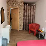 Halle, Bestes In Preis- Leistung- Lage, City, Eg, 84 Qm, Sd, 1- 3 Doppelzimmer, Extra Für Sie Kostenlose Tv Lounge Extra Küche U Bad Bis 6 Personen Apartment Halle (Saale)
