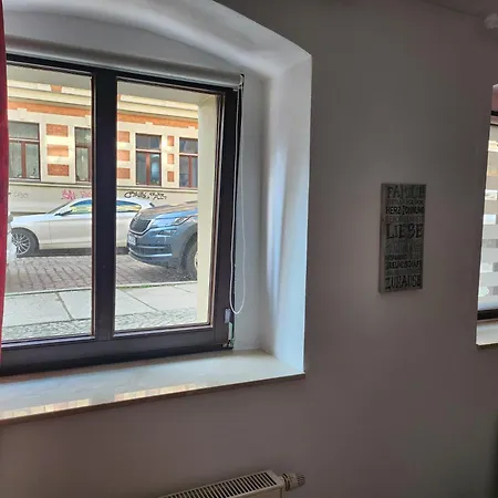 Halle, Bestes In Preis- Leistung- Lage, City, Eg, 84 Qm, Sd, 1- 3 Doppelzimmer, Extra Fuer Sie Kostenlose Tv Lounge Extra Kueche U Bad Bis 6 Personen Appartement Halle (Saale)