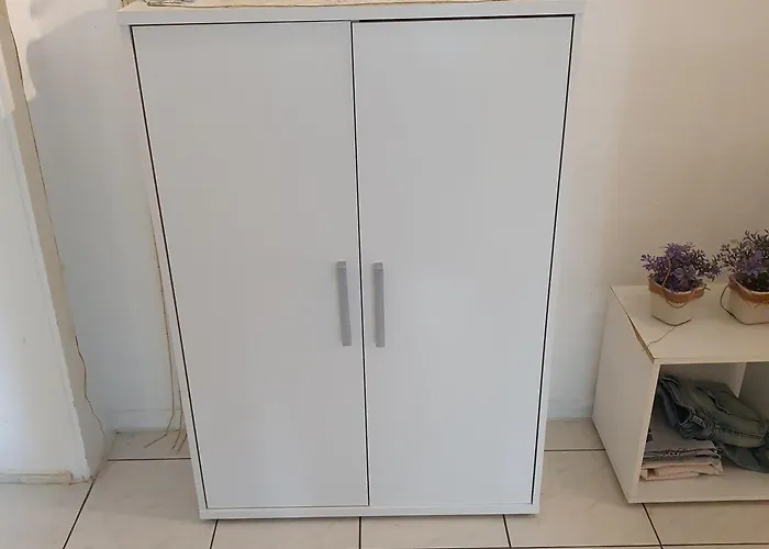 Halle, Bestes In Preis- Leistung- Lage, City, Eg, 84 Qm, Sd, 1- 3 Doppelzimmer, Extra Fuer Sie Kostenlose Tv Lounge Extra Kueche U Bad Bis 6 Personen Appartement Halle (Saale)