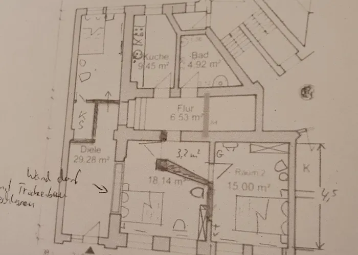 Halle, Bestes In Preis- Leistung- Lage, City, Eg, 84 Qm, Sd, 1- 3 Doppelzimmer, Extra Fuer Sie Kostenlose Tv Lounge Extra Kueche U Bad Bis 6 Personen Appartement