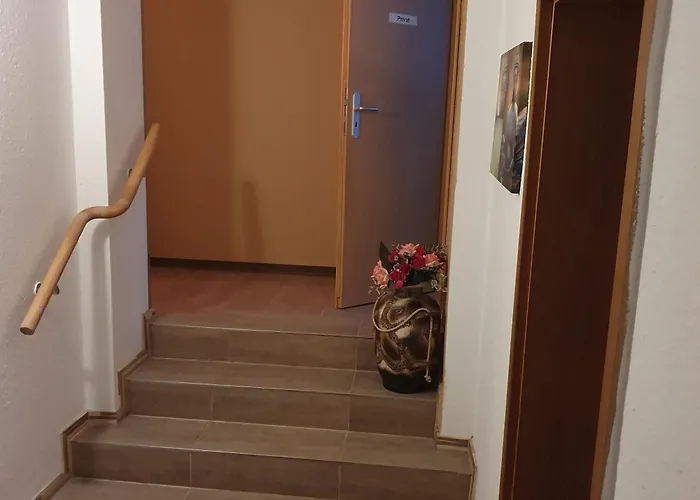 Appartement Halle, Bestes In Preis- Leistung- Lage, City, Eg, 84 Qm, Sd, 1- 3 Doppelzimmer, Extra Fuer Sie Kostenlose Tv Lounge Extra Kueche U Bad Bis 6 Personen *